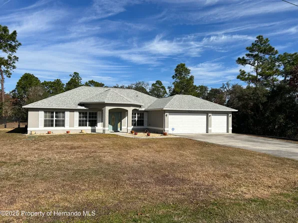 10329 Calico Warbler Ave, Weeki Wachee, FL 34613
