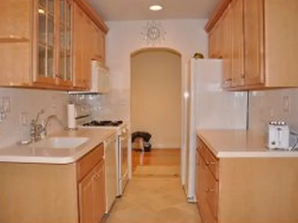 2553 East 7th Street image 1 of 5