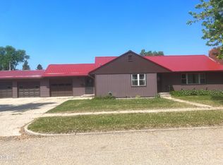 621 W 3rd St, Webster, SD 57274