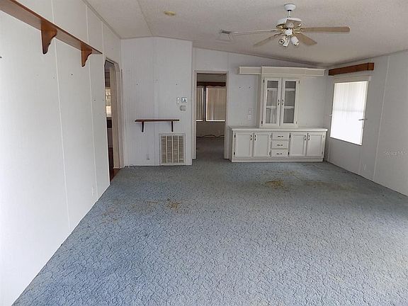 4th image of 9188 Scepter Ave