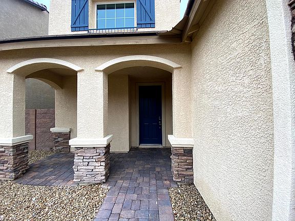 4th image of 8046 Ancient Oaks Ave
