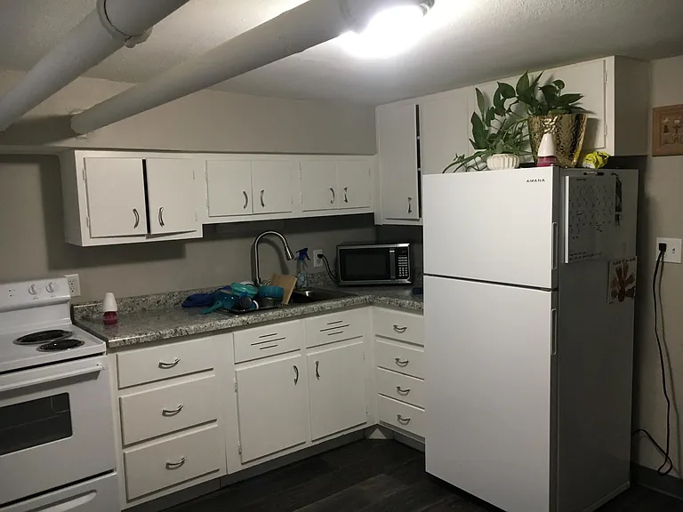620 W 4th Ave #6 — Photo 3