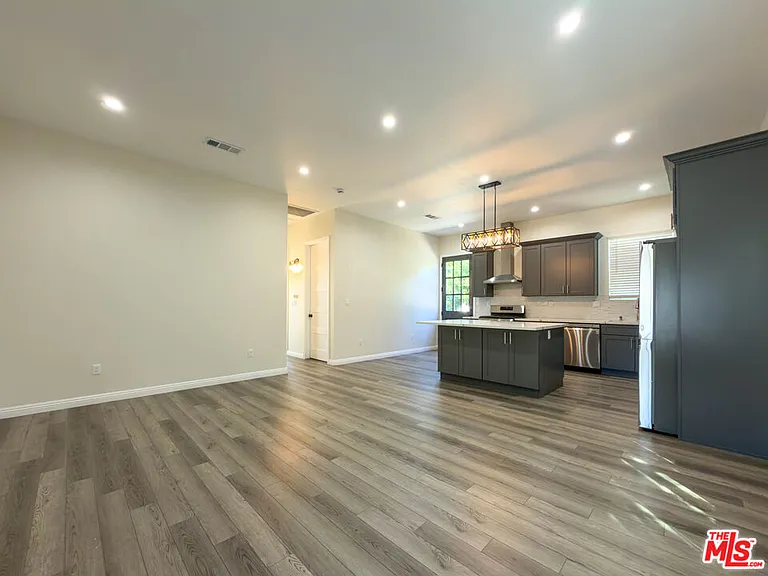 15447 Septo St — Photo 3