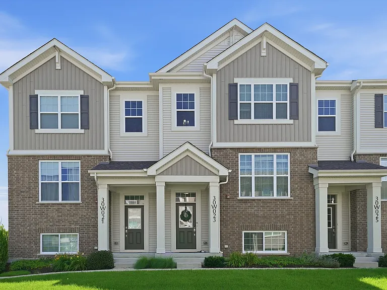 30W023 Brayman Ct — Photo 1