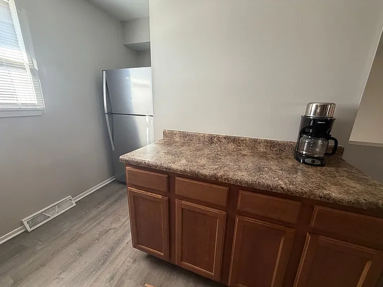 203 Wheaton Ct — Photo 6