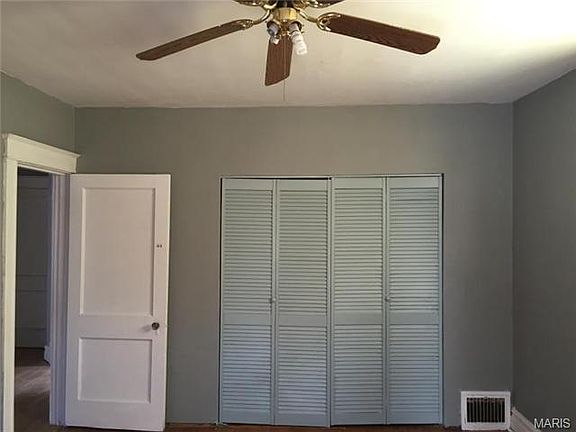 5th image of 4631 Richard Pl