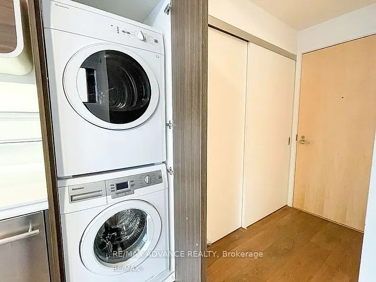45 Charles St E #503 — Photo 9