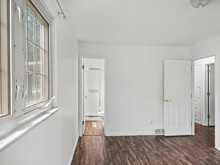 898 Havendale Dr — Photo 10