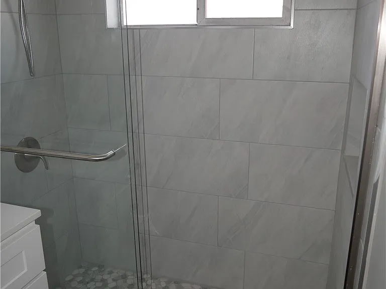 513 E Walnut St #513C — Photo 3