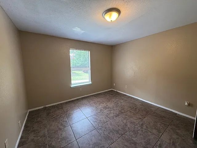 804 Stewart St #C — Photo 5