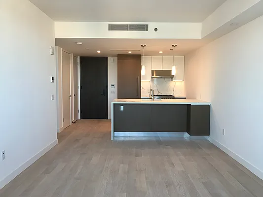 Rented by Sky View Parc Sales LLC | media 5