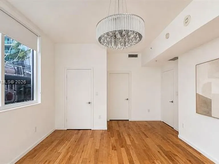 253 NE 2nd St #CU-802 — Photo 9