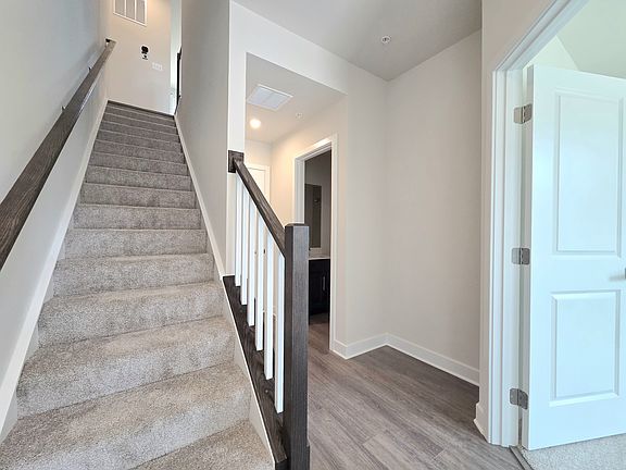 5th image of 2644 Naylor Rd SE