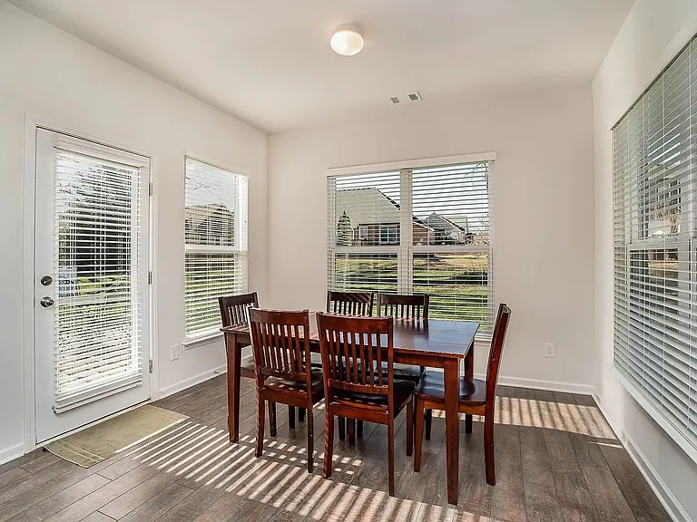 1674 Lantana Dr — Photo 15