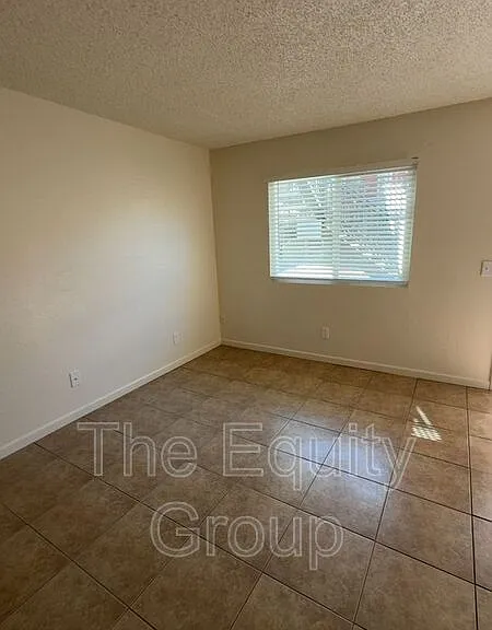 809 Monarch Cir #2 — Photo 3