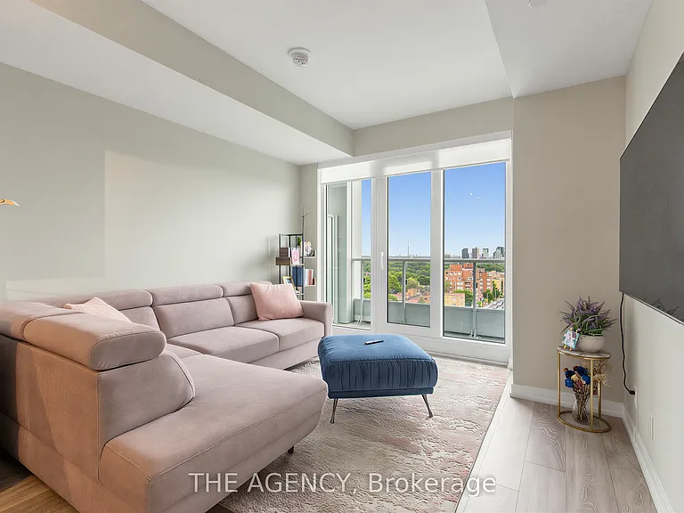 2020 Bathurst St #1817 — Photo 11