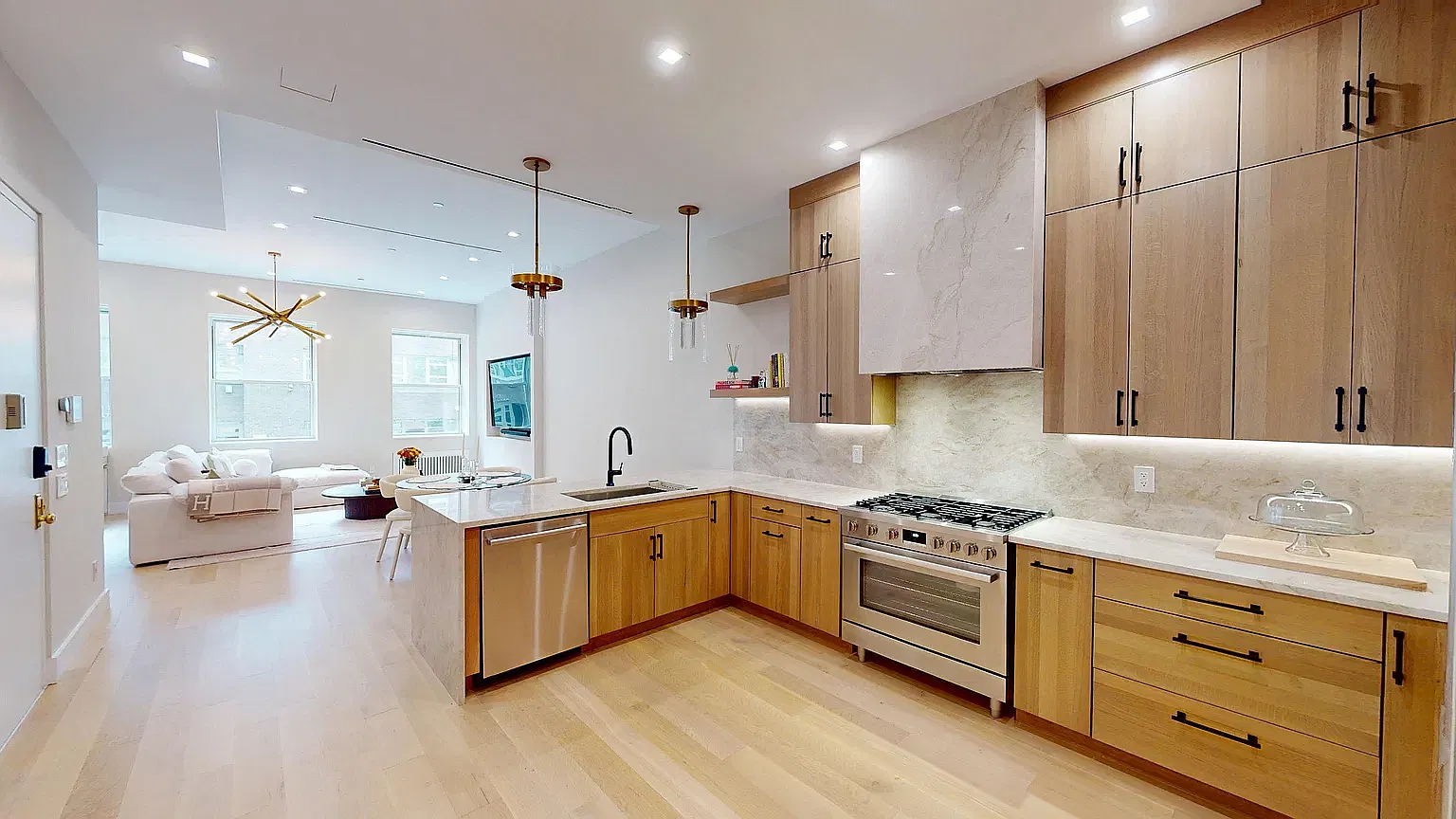 315 West 75th Street — Photo 4