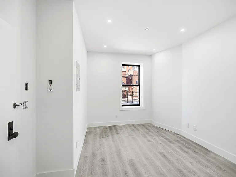 2152 Muliner Ave #1A — Photo 3