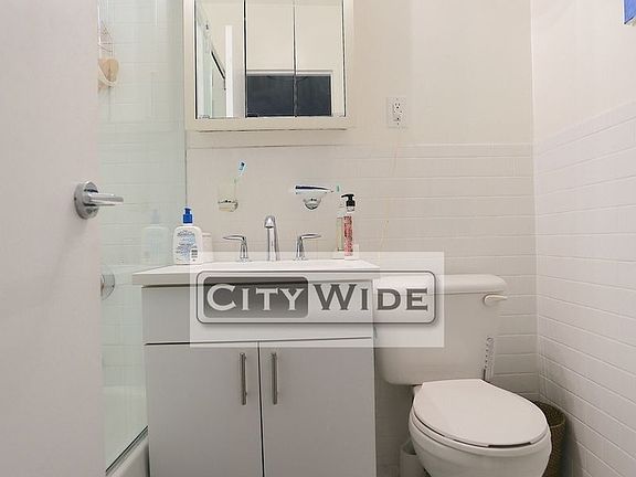 5th image of 96 5th Ave APT 10E