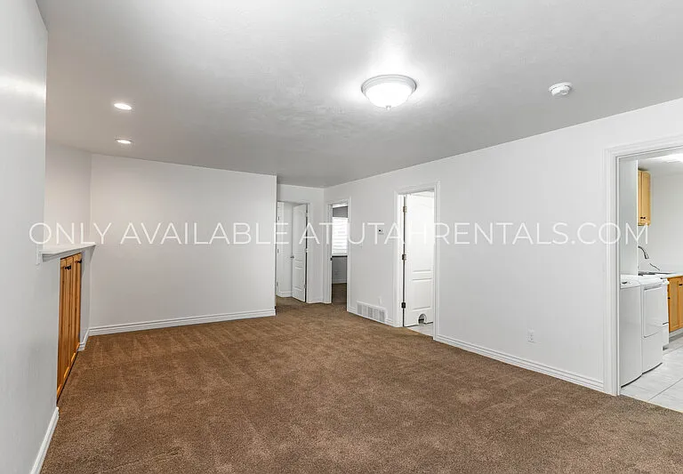 692 E 180 N — Photo 18