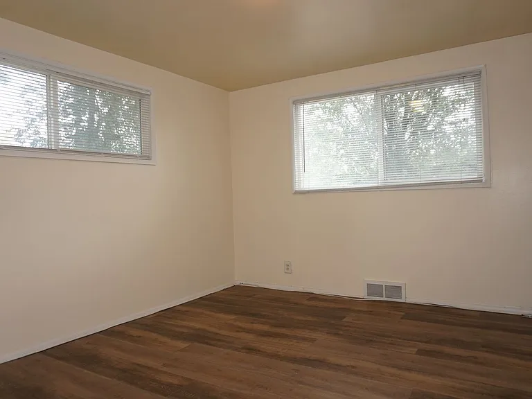 3190 W Mark Ave — Photo 14