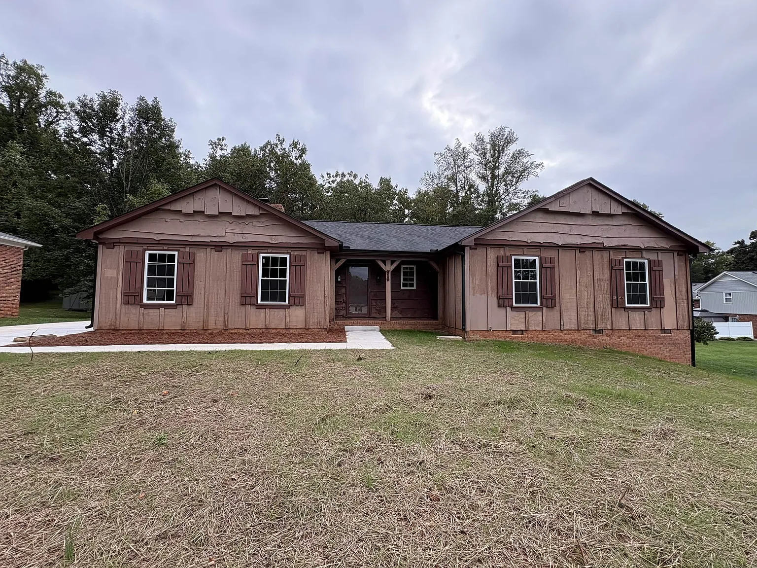 4 bed, 1870 sqft, $2,100 — Photo 1