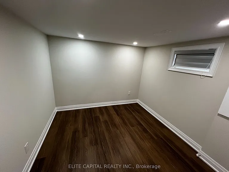 218 Chartland Blvd S — Photo 18