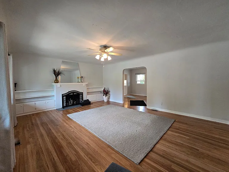 1304 Galisteo Pkwy — Photo 2