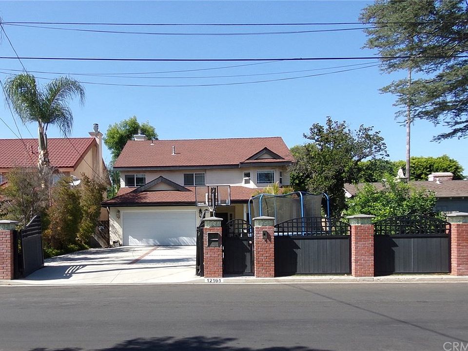 1st image of 12161 Tiara St