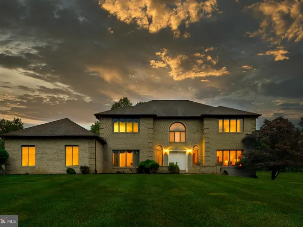 2114 Harmony Woods Rd, Owings Mills, MD 21117