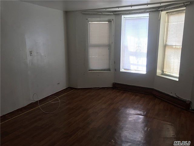 2nd image of 669 Hendrix St