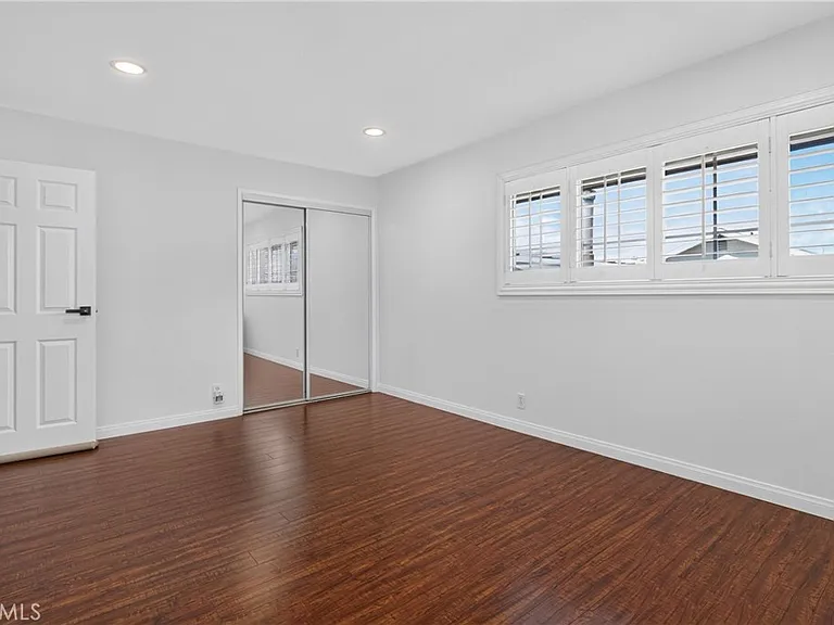 4641 Newman Ave — Photo 44