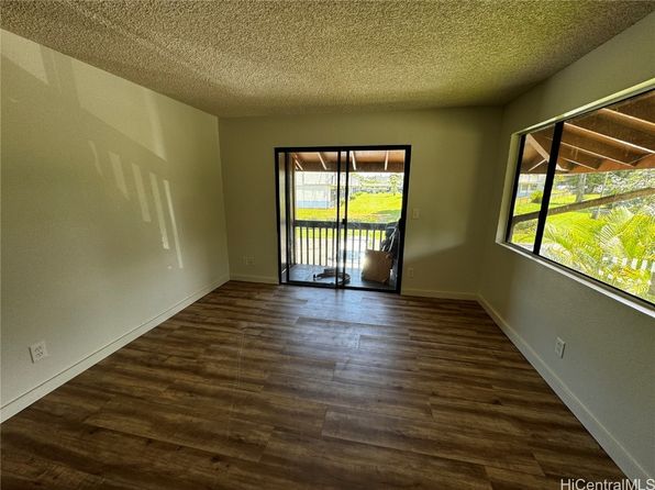 2069 California Ave APT 16E, Wahiawa, HI 96786