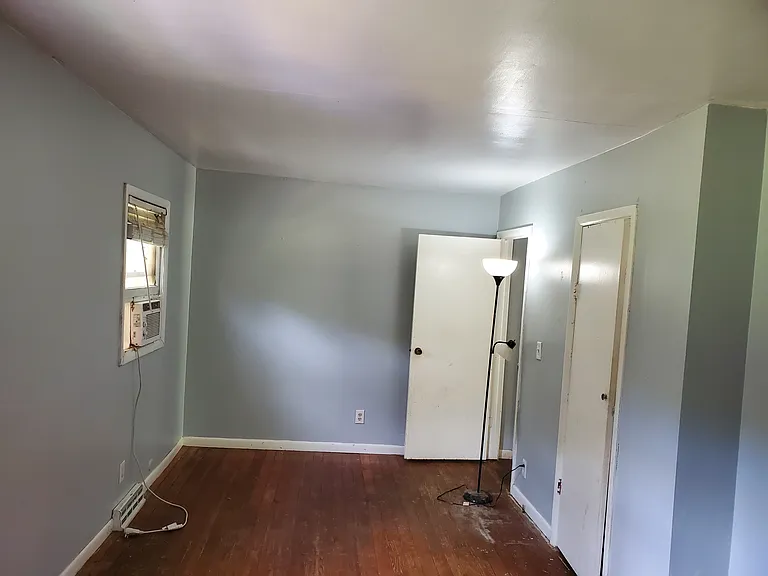 4245 Hickman Rd NE — Photo 9