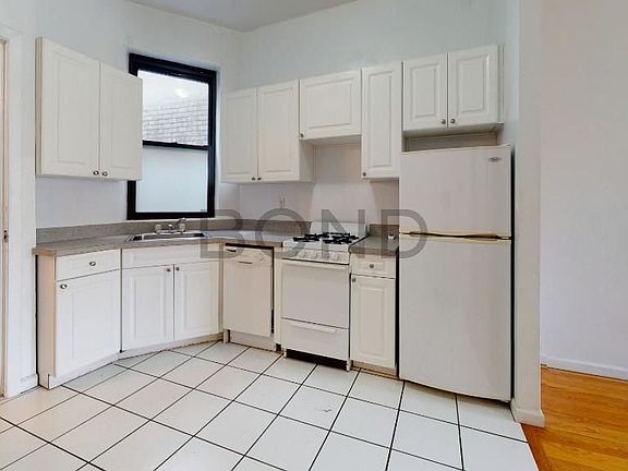 4th image of 335 E 92nd St APT 5C