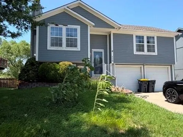 110 NW 114th Ter, Kansas City, MO 64155