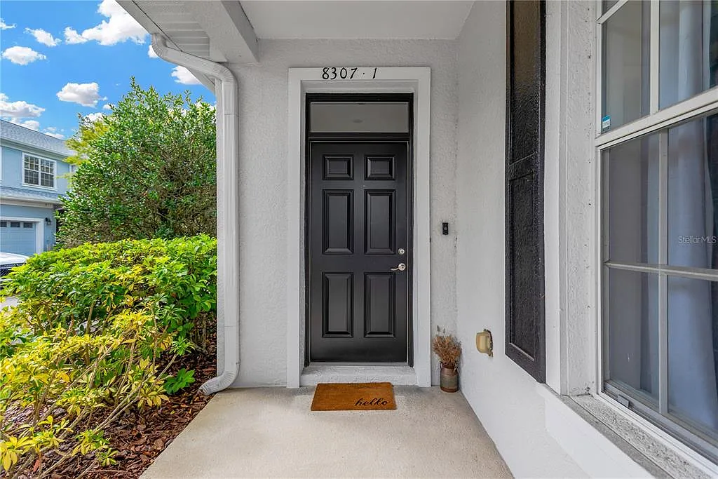 3 bed, 2.5 bath, 2339 sqft, $2,600 — Photo 2
