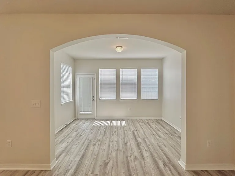 609 Prairie St — Photo 11