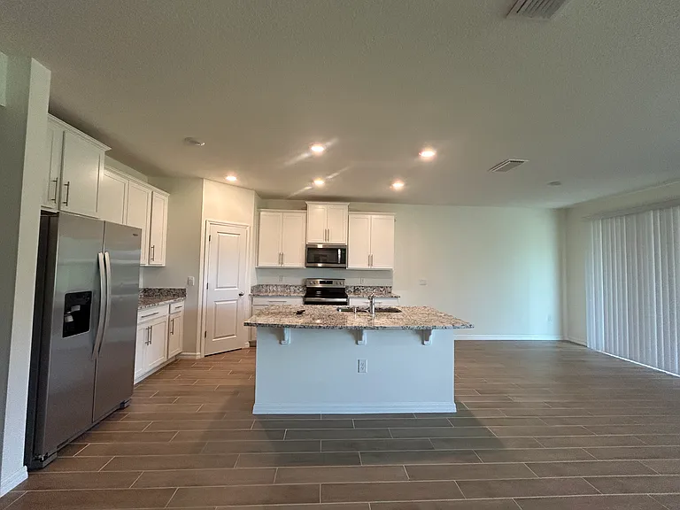 1551 NW 136th Blvd — Photo 2