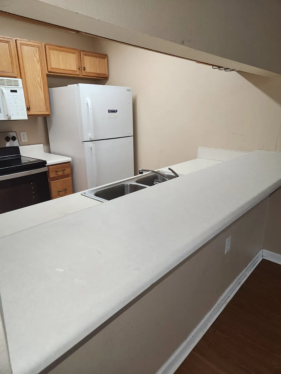 Building Photo - 2738 W Tharpe St #804