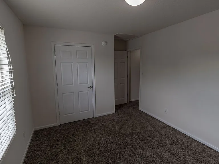 3306 Saint Charles Rd — Photo 20