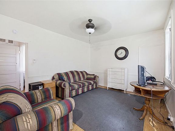 3rd image of 312 Campbell St