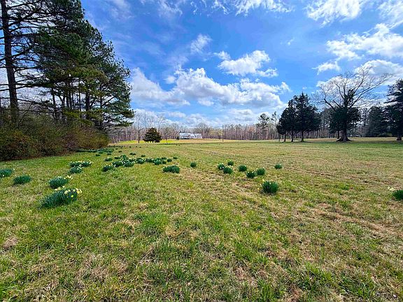 4th image of 14360 Lagrange Rd