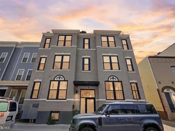 646 Newton Pl NW #203, Washington, DC 20010