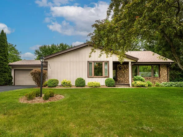 5325 Linden CIRCLE, Racine, WI 53406