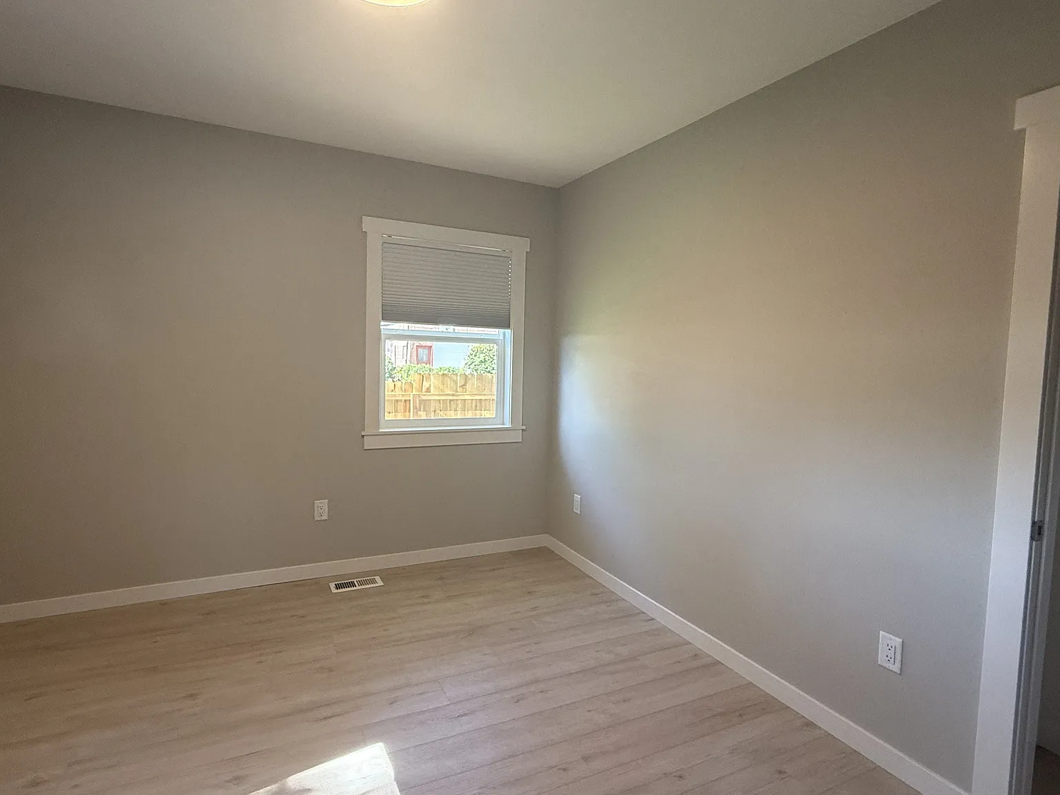 1002 North 25th Street - - — Photo 3
