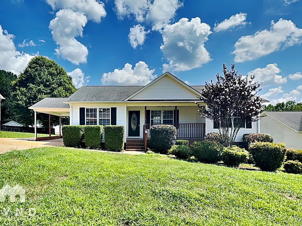 1st image of 608 Helms Dr