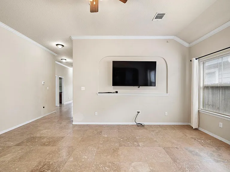 18319 Hillingdon Ln — Photo 10