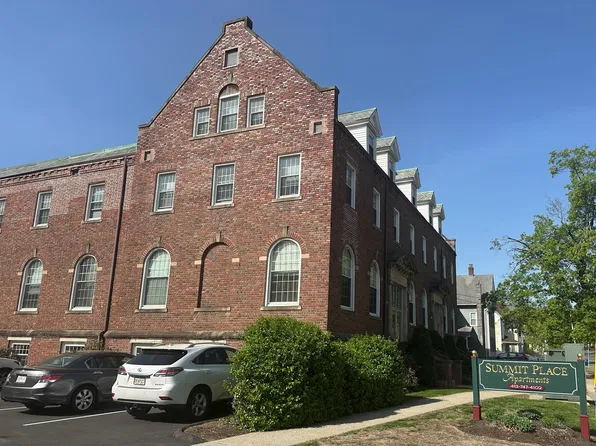 Summit Place Apartments, 7 Upper Church St #202, West Springfield, MA 01089