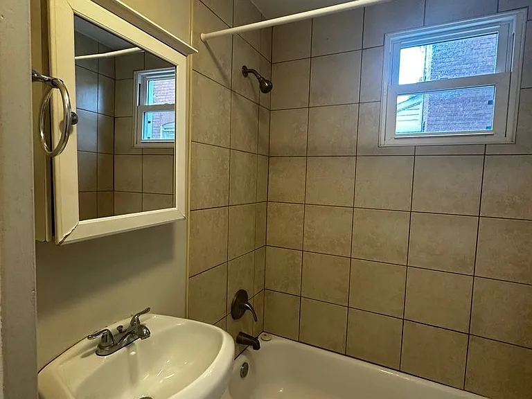 7218 Meade Street — Photo 9